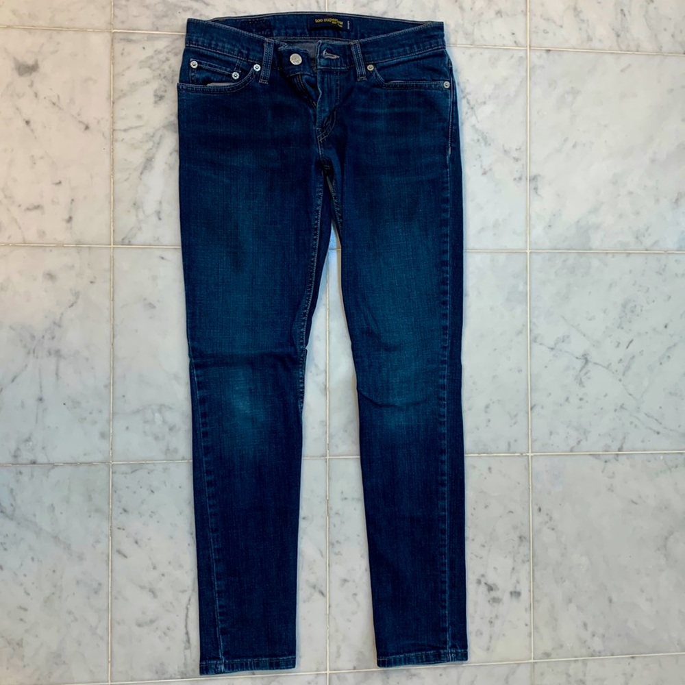 Levi’s skinny jeans.
